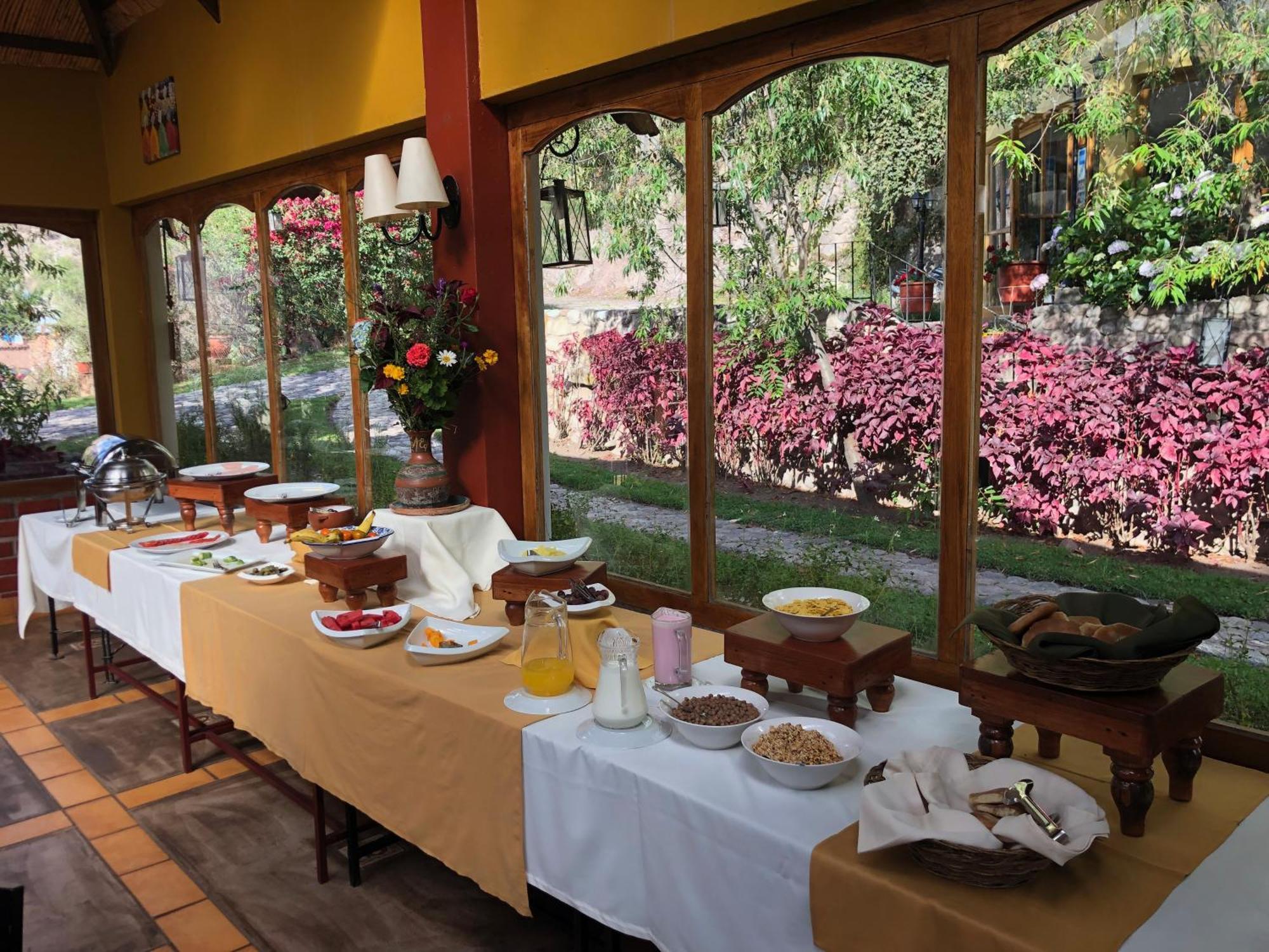 Hotel Pisonay Pueblo Urubamba Buitenkant foto